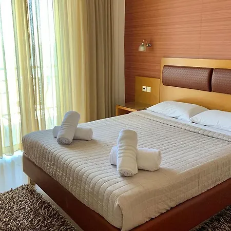 Hotel Flisvos 2*