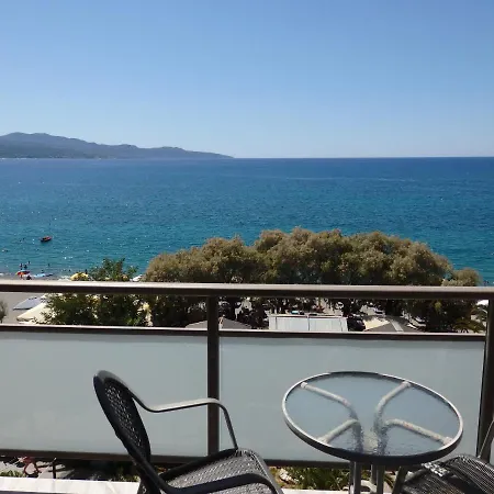 Hotel Flisvos