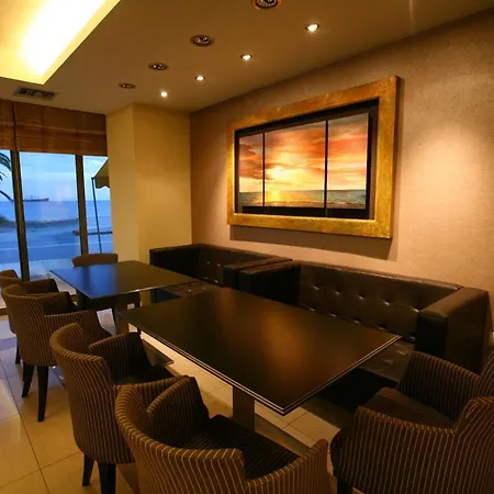 Hotel Flisvos 2*