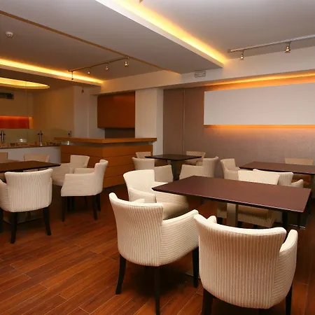 Flisvos Hotel 2*