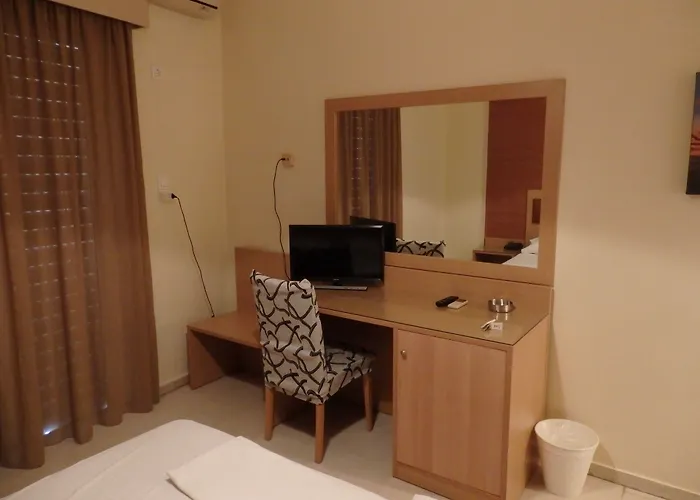 Ξενοδοχείο Flisvos