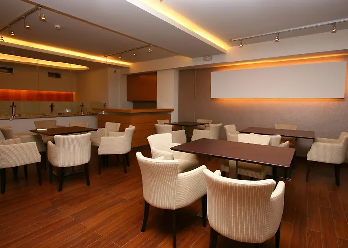 Flisvos Otel 2*
