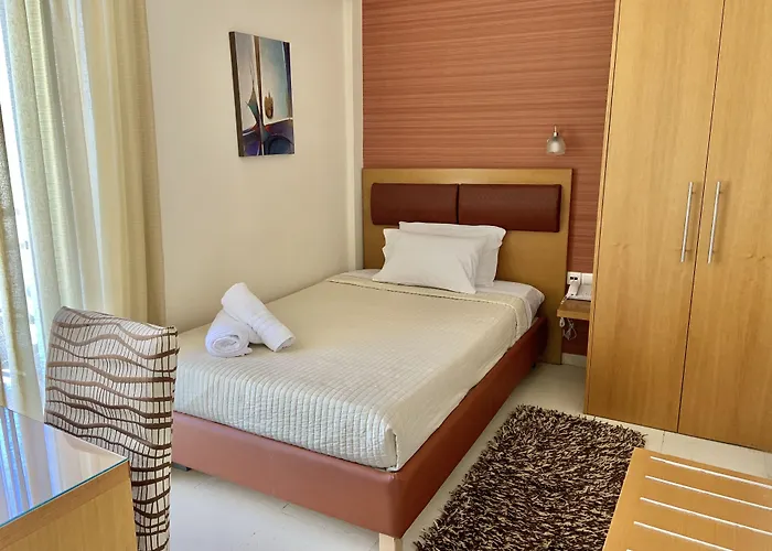 Flisvos Otel 2*